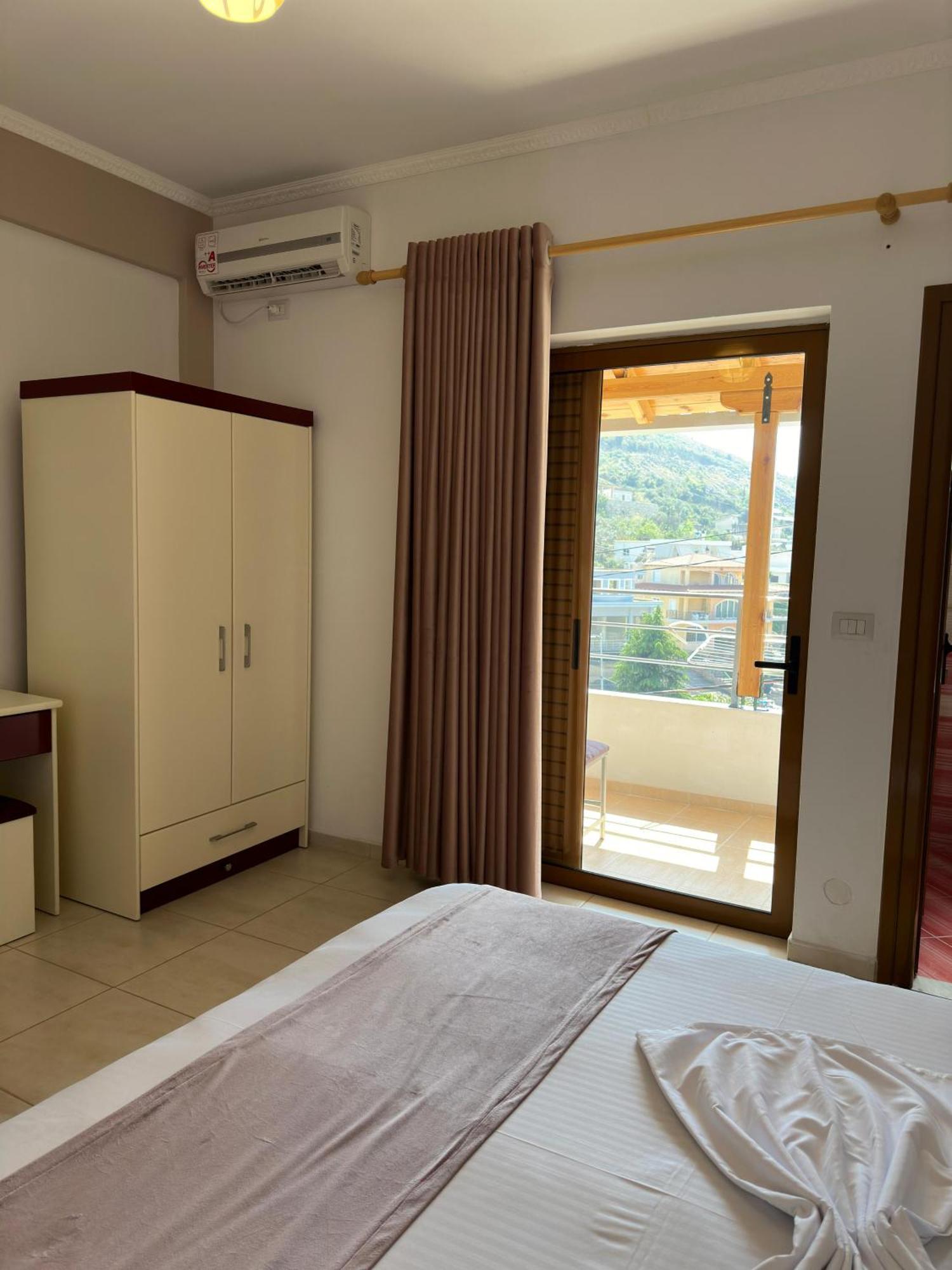 Evelina Ernild Rooms Sarande Exterior photo